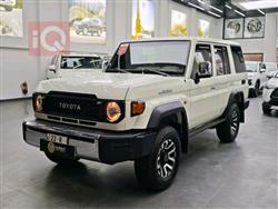 Toyota Land Cruiser 76